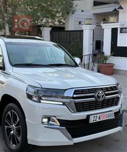 تۆیۆتا لاند کروزەر